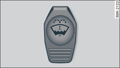 Engine compartment: Cap of windscreen washer container